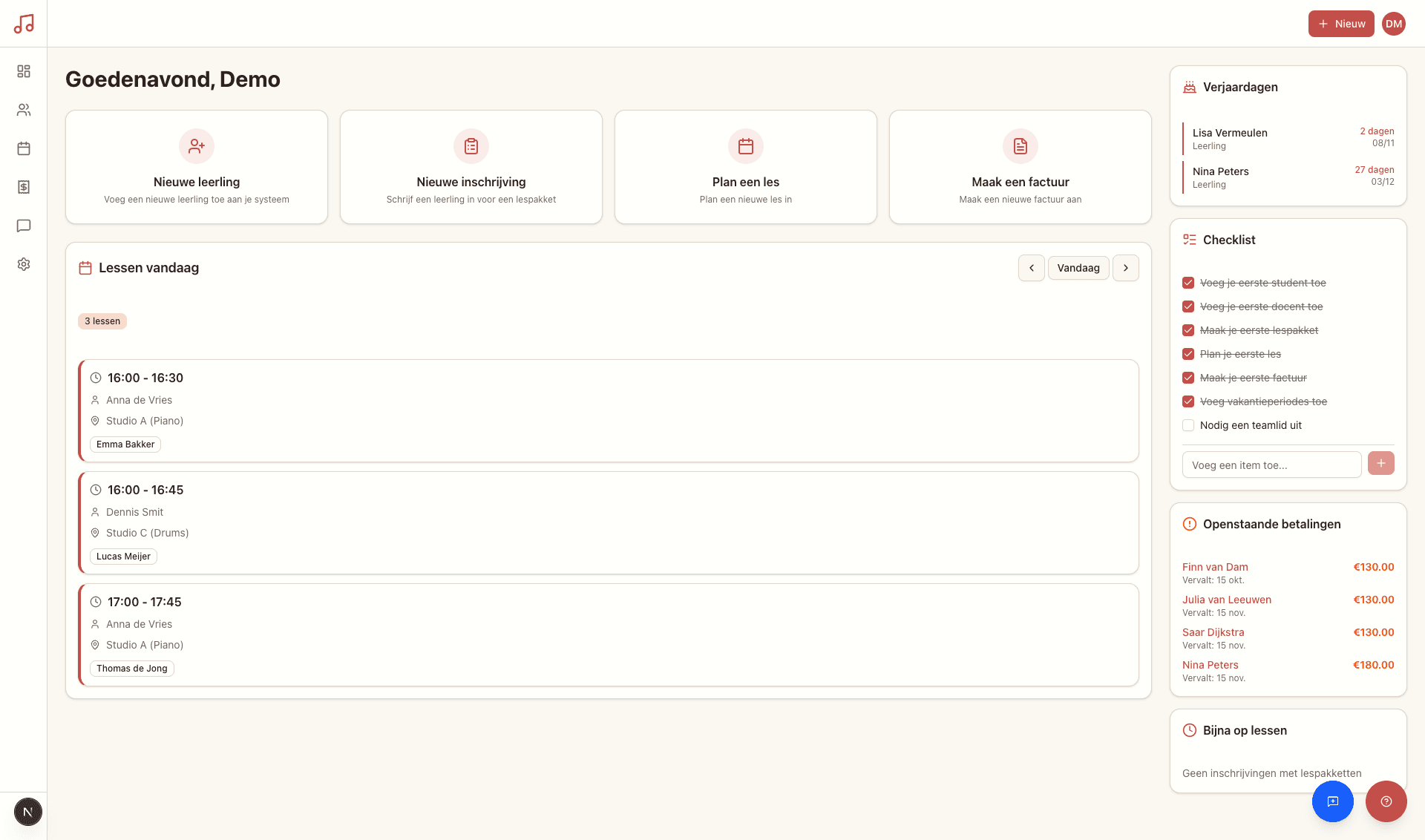 LesFlow Dashboard met vandaag's lessen, verjaardagen en widgets